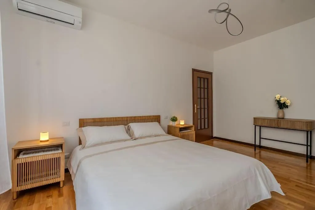 Casa Dei Tulipani Apartment Milan